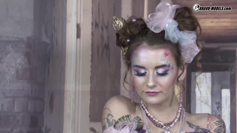 Bravo Models Media: 423 - Adelle Unicorn