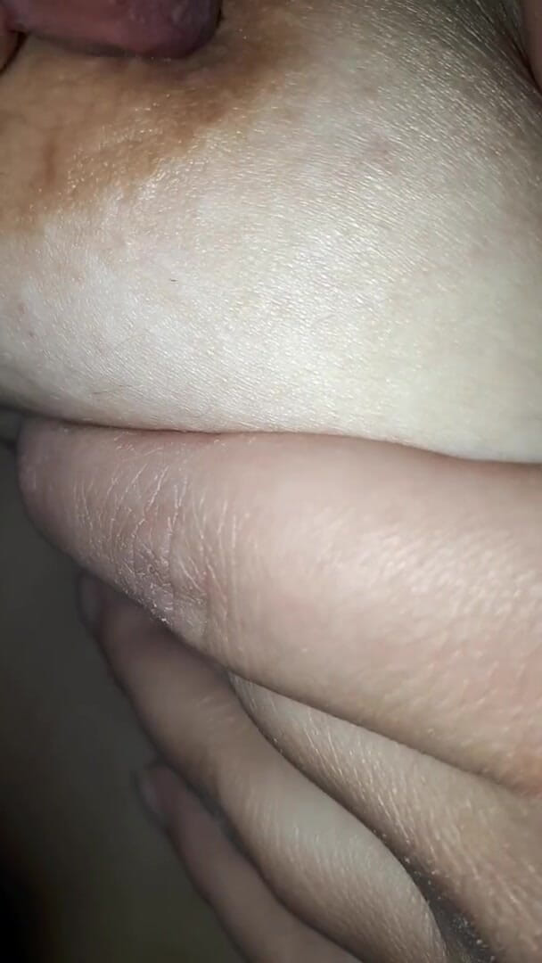 Lux Eva: Lux Eva奶子