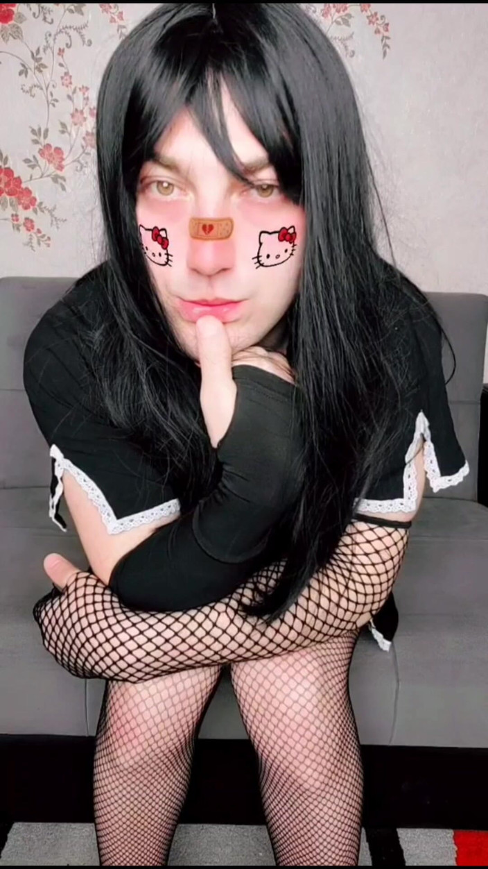Kitty_Cross: 哥特式年轻的公主凯蒂