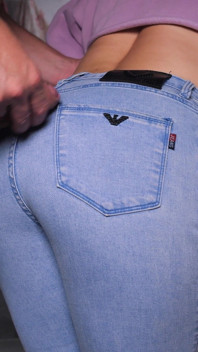 Masturbándose y corriéndose en el culo vaquera de mi criada (uso gratis)