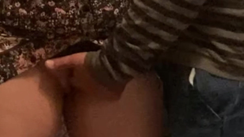 PriyaNaavya: Pussy Flash - fremder fingert schlampe in der U-bahn