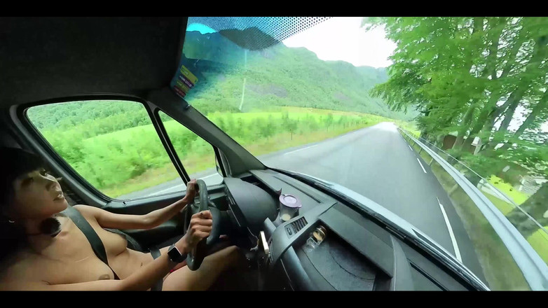 DaringKiara: 알몸으로 운전