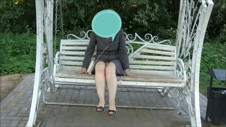 RedRoseRus: Bunda na nahém těle - Ve městě bez kalhotek