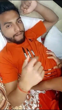 Desi indyjski dziewczyna chłopak całuje blowjob sex wideo czyste hindi audio