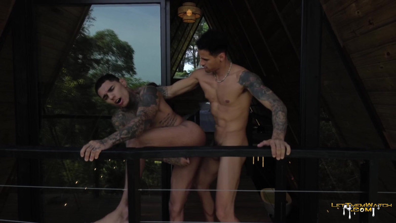 Let them watch: Hung pau grande irmão Yuri Diaz fode musculoso tatuado garanhão...