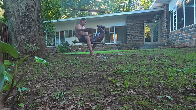 Black Swan: 家に届かなかった薪