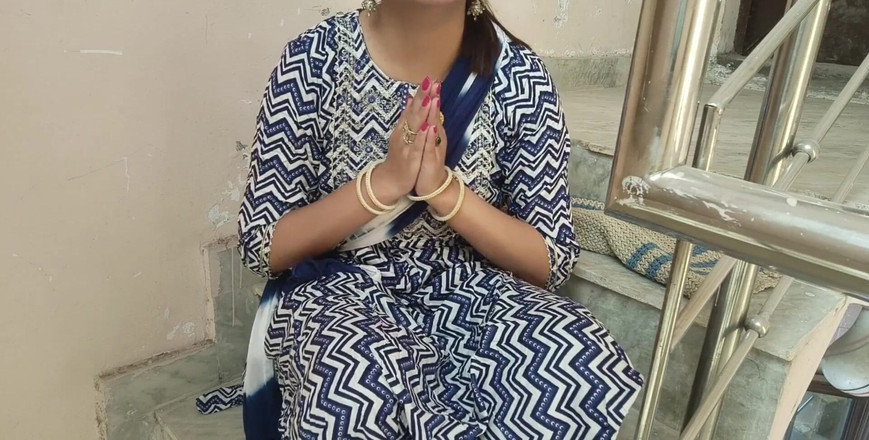 Saarabhabhi6: 印地语性爱故事角色扮演 - kaam Wali 女仆被狠操直到印地语音频高潮