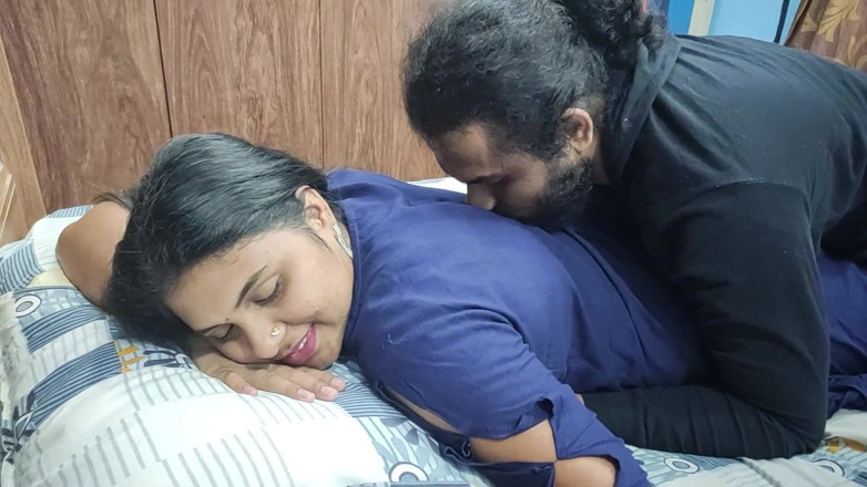 Vaishnavysharunraj: Ass Lick Romance, Vaishnavy e Sharun Raja Hot Ass