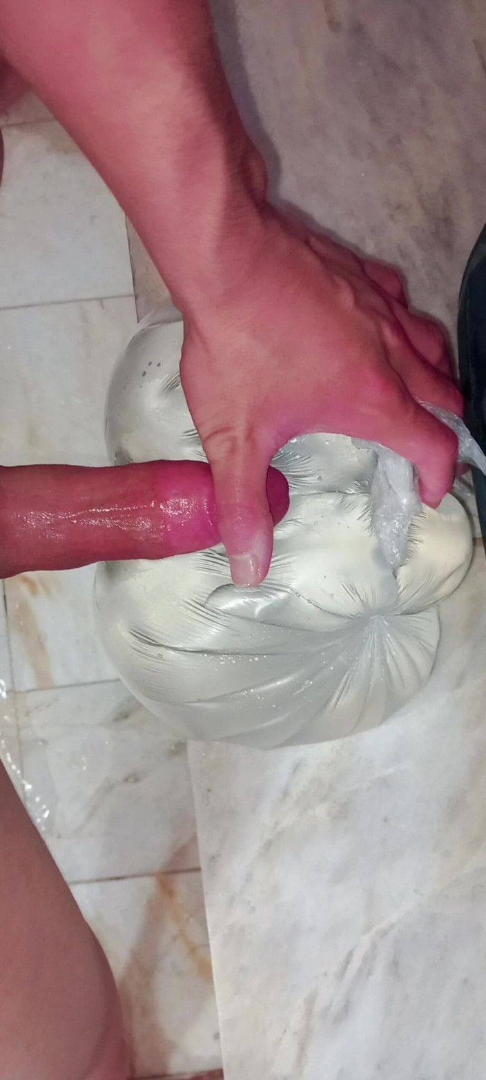 SHAYAN DENIZ: 浴室で一人で欲求不満なアナルマスターベーション - リアル・トイプレイ