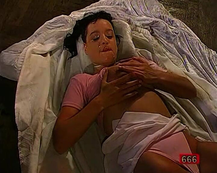 Piss Lover: Primeira Vez Mijando E Gozando E Engolindo Clipe Vintage Ggg...