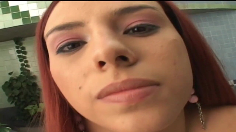 Genuine XXX: Nejvyšší dávení submisivní děvky vydrží drsné orální hluboké kouření obličeje...