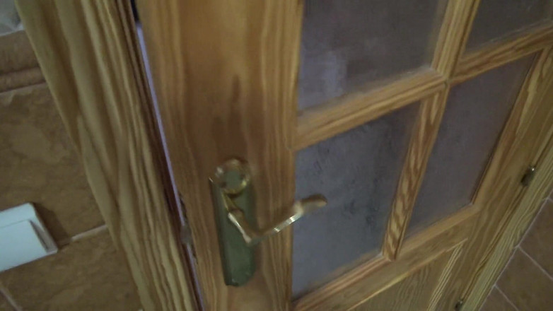 Stepmom Susan: Indická desi děvka manželka má drsný sex s britským vojákem