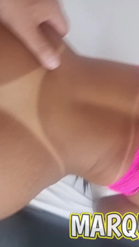 Šukal jsem zadek té sexy černé holky, dokud se neudělám dovnitř
