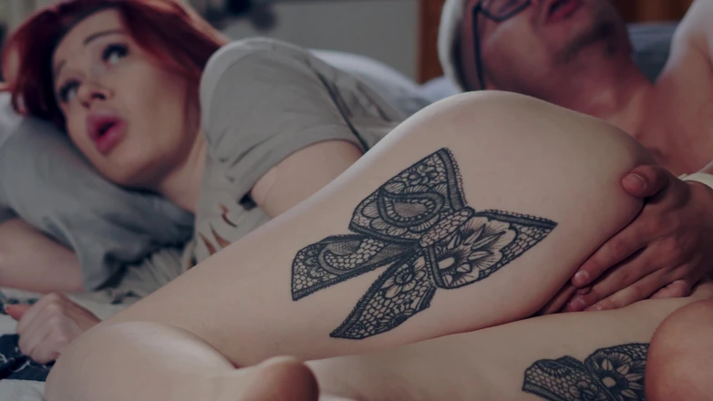 Toma Mur: Step Stepmom Shares Bed with Step Stepson - Naughty Nighttime Fun!