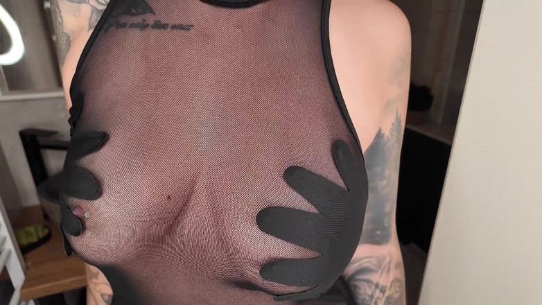 Nina Devil: Przed wyjściem na mega orgazm