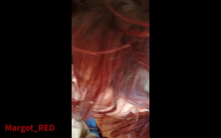 Margot Red: Milf vizinha com uma desculpa me dá um boquete no...