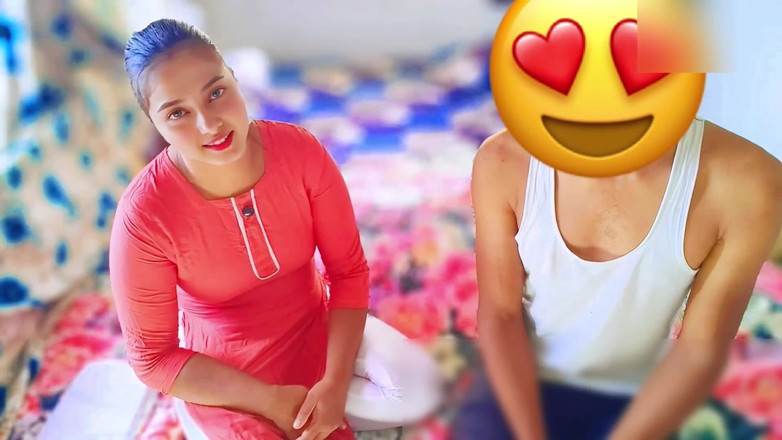 Fuckkkker: Hermosa profesora universitaria primera vez sola en casa y folla...