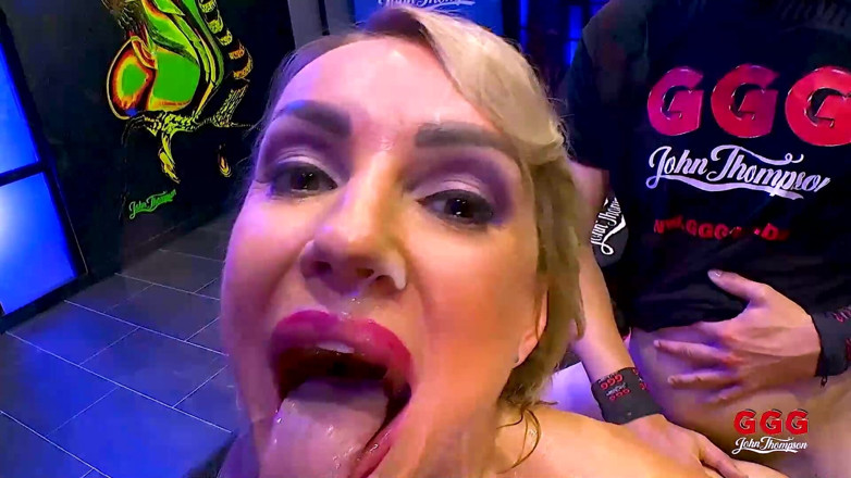 GGG John Thompson Studio: Blonde MILF Swallows Loads in Wild Ggg Bukkake