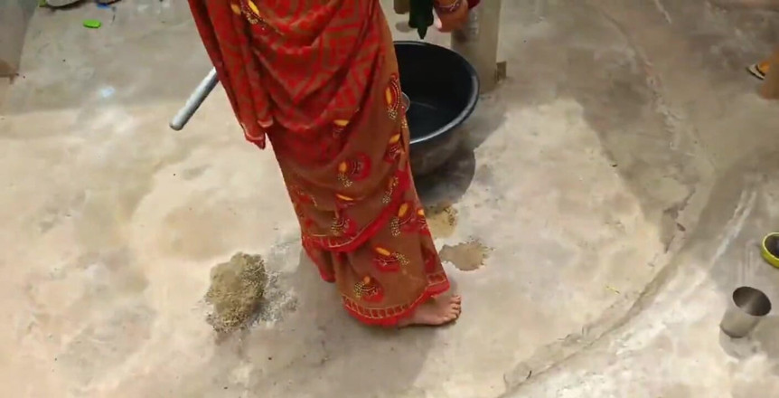 Kumari sushma: Bhabhi desi kampung video panas kencing