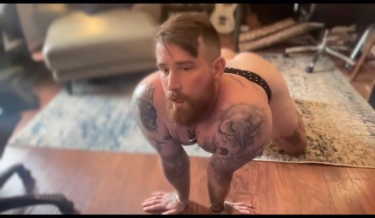 Dirtytrisha: डैडी के साथ निजी सत्र में