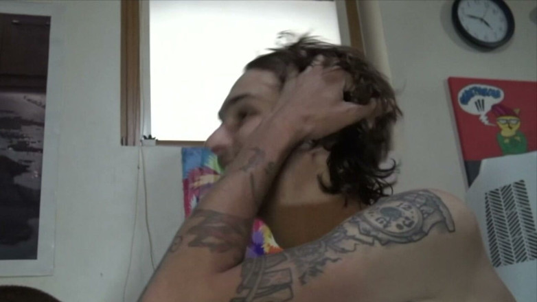 CREAMPIE BOYS FROM MADRID: Schlampe gibt ihren Hintern gut