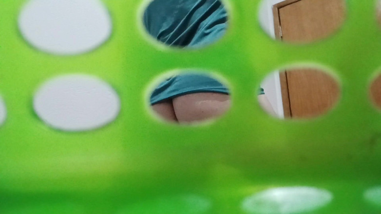amateurbrazilian: Puoi vedere il mio sedere attraverso i buchi del green...