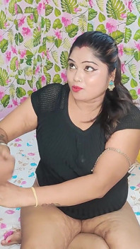 Teman wanita montel memancut mani apabila teman lelaki berkongkek keras