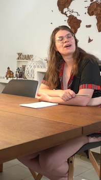 Zlobivá Studentka análně Potrestána a Naplněna Spermatem!