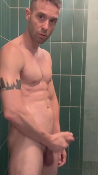 I Give Myself a Good Wank in My Friend's Shower