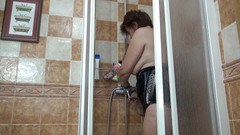 Abby Roberts: Costume da bagno tra la doccia