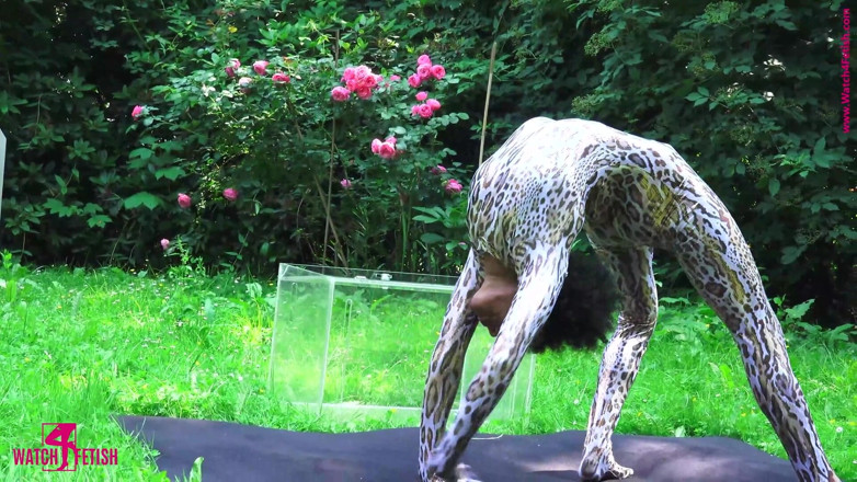 Gymnastic: Surprise dans la boîte de verre