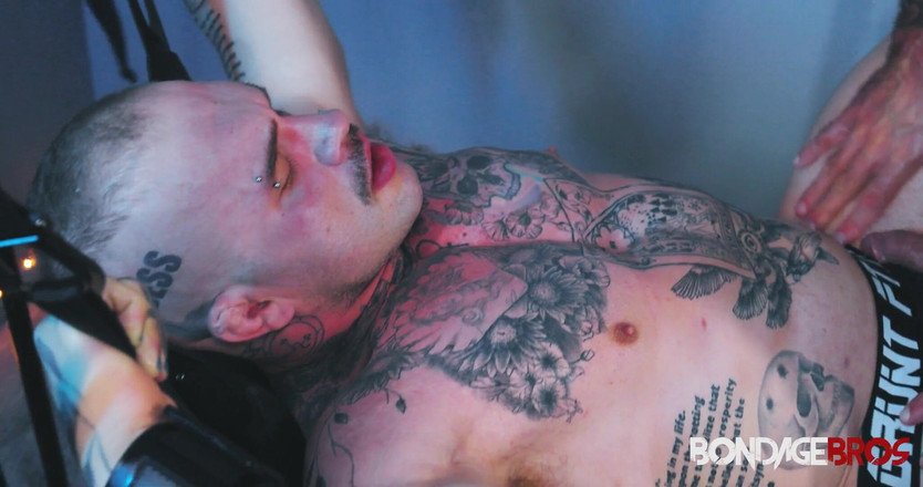 Bondage Bros: Violet zauberstab mit Davin und Drew