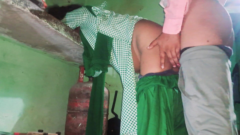 Trilokinath: Gadis kampus India dientot habis-habisan sama teman abang tirinya sendiri