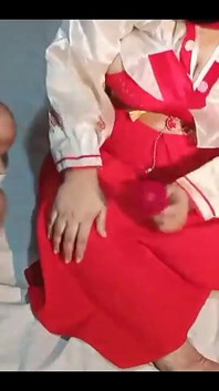 德西出轨妻子在红色和白色礼服自制性爱印地语音频