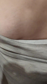 À genoux et suce cette grosse bite !
