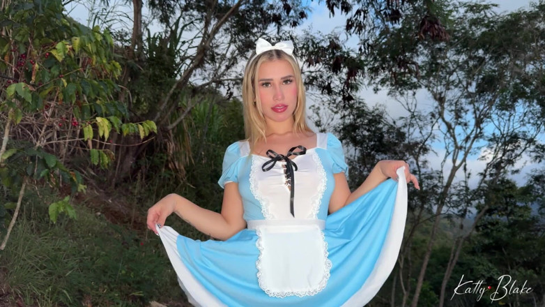 Katty Blake: Alice ve süt diyarında