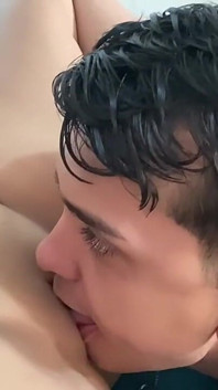 POV - 내 얼굴에 질을 대고 질을 빨아주는 핫한 이복 여동생, 집에서 섹스