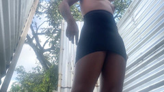 zendella usain: Nahrávání uvnitř kabiny na pláži