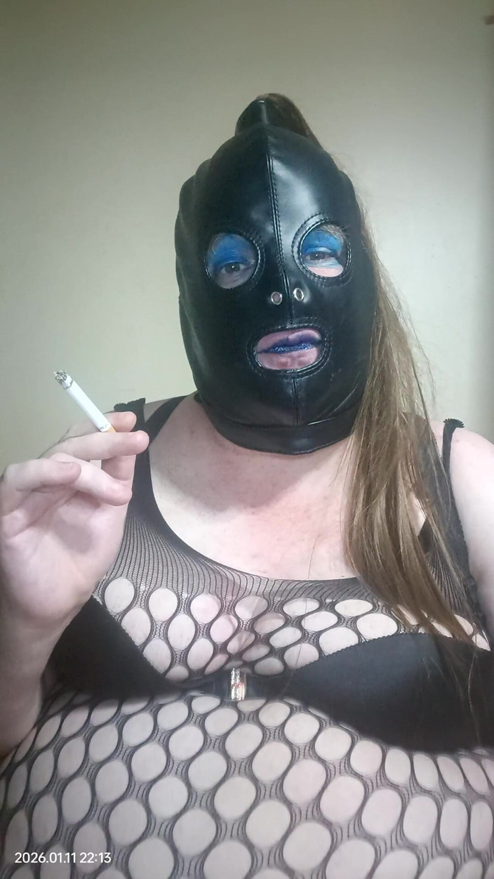 Stephanie-Nicole-TV: Awek montel TV merokok dan bercakap tentang rancangan saya 2026