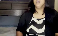 Milf seduce a extraños en solo en primer plano