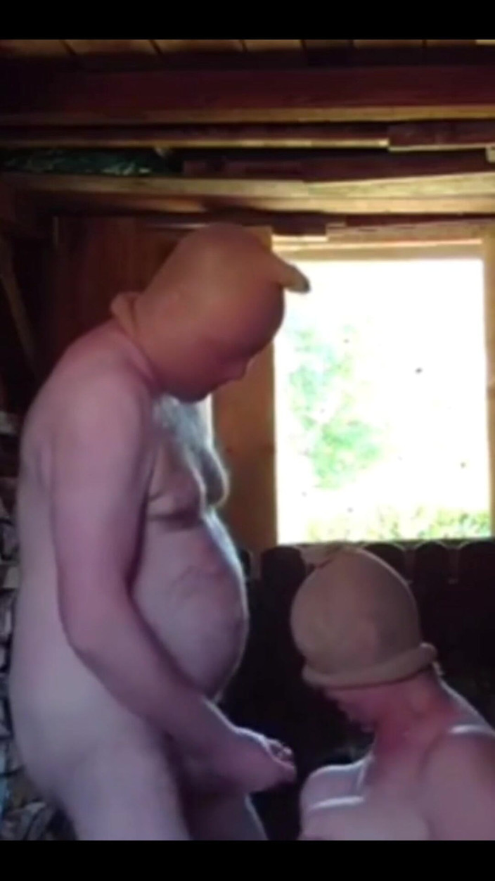 Hot-Pussy66: Ejakulace po prstění zezadu
