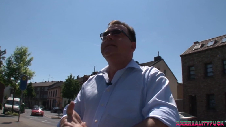 Czech Pornzone: Boosty zralá brunetka milující tvrdý péro a sperma