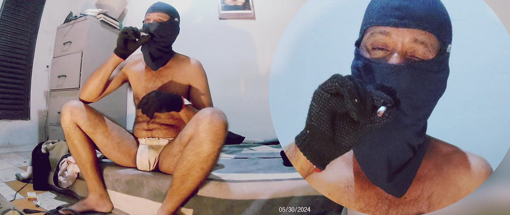 Stink HairyMale: Sborro su sospensore