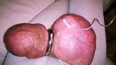 Monster_Meat_: Veja eu enchendo minhas bolas de silicone com 2 litros de...