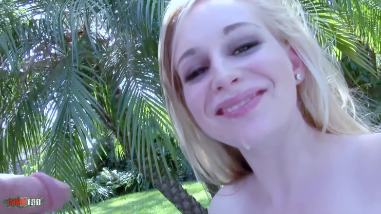 Porn-World: Stacie Jaxxx: Stacie Jaxxx Trädgård nakenbilder och utomhus kul med...