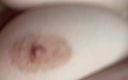 Comerz: बड़े स्तन लंड को मरोड़ते हुए