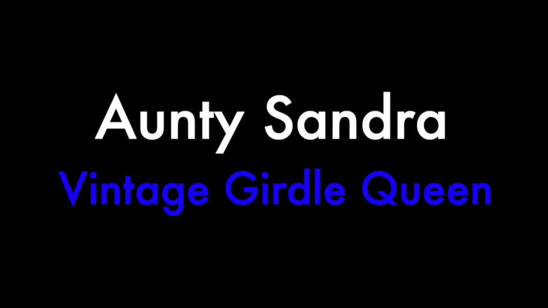 Aunty Sandra vintage girdle queen: Presentazione Di Zia Sandra Retrò Vintage