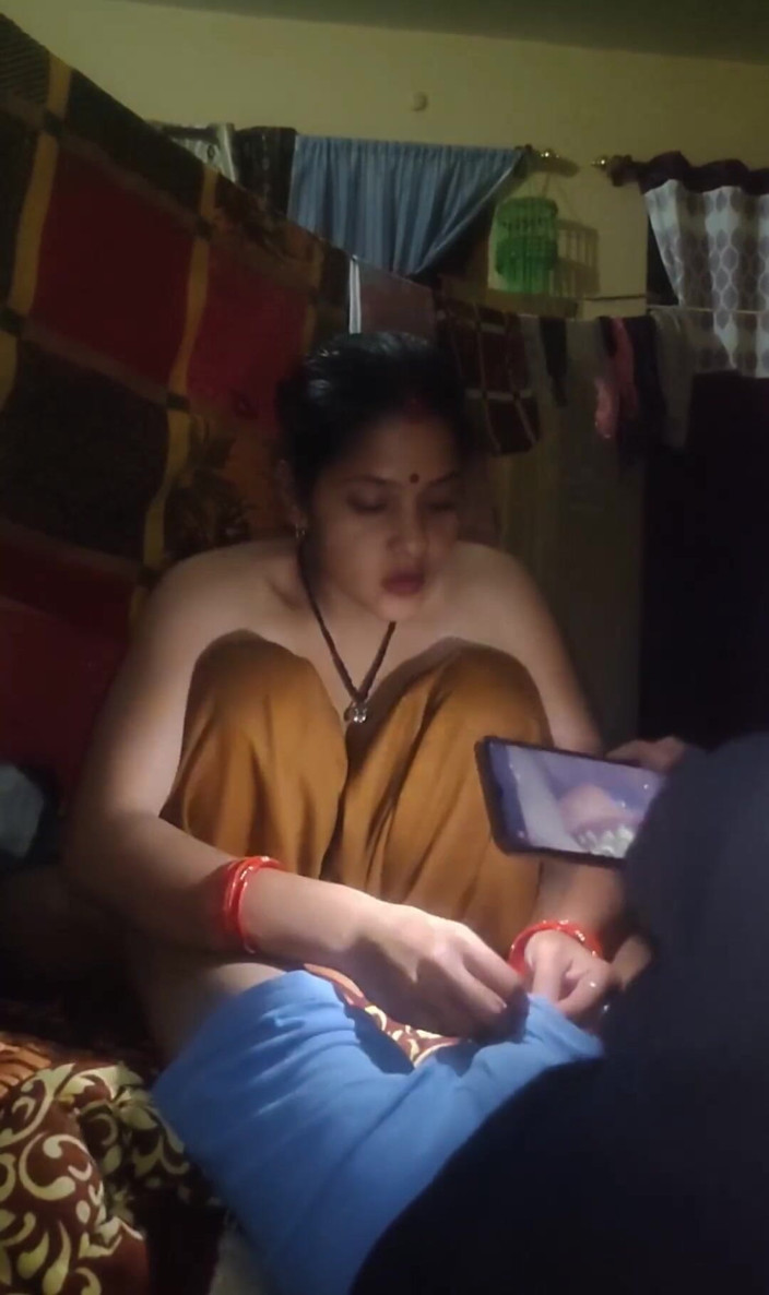 sashaa: Bhabhi kampung India dikongkek pada waktu malam dalam tempohnya