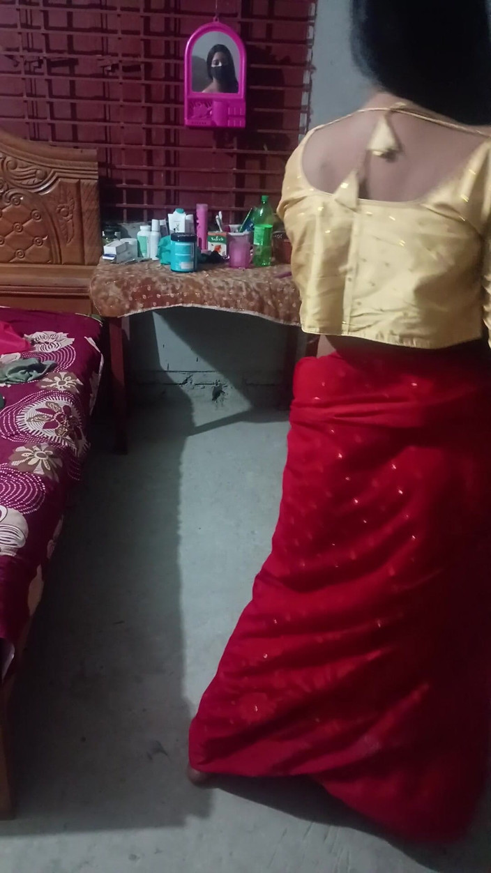 Taniyaxx: 孟加拉继母打手枪