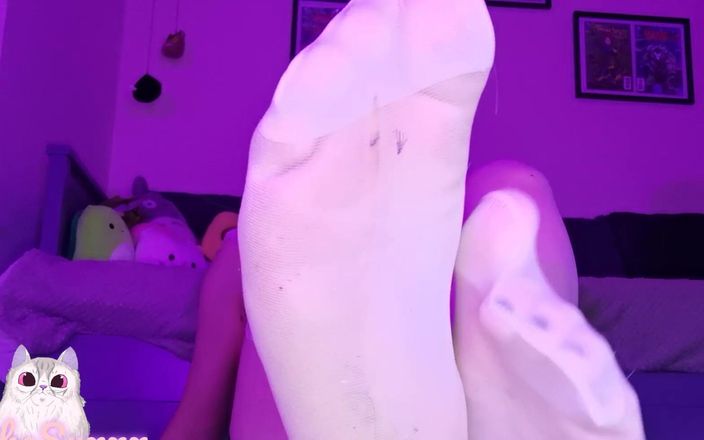 Sasha Suxxx: Oops My Feets Are Dirty.. Lick Them Clean?